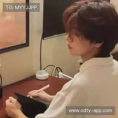 杜严谦